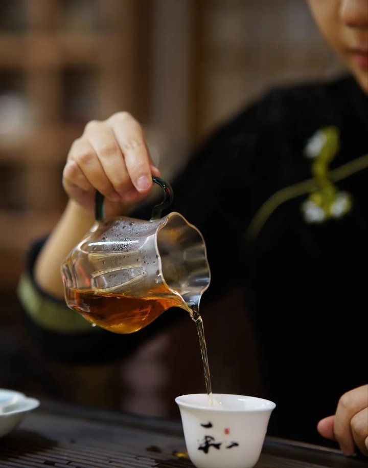 连云港如何约到鸡公司/连云港咋约得便宜的鸡怎么约/约的鸡公司fds